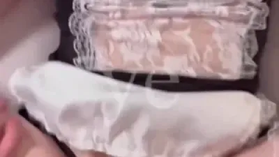 꼴리는 년