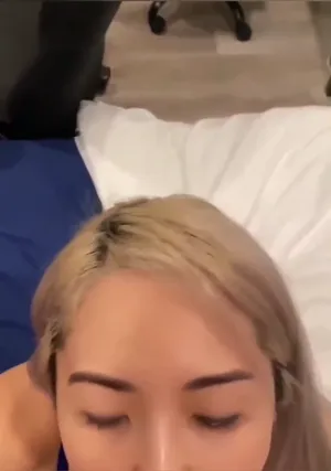 해외에서 조건뛰는 40대 한국인 미시아줌마