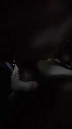 숏컷여친_마무리 얼싸_입에 넣어주기