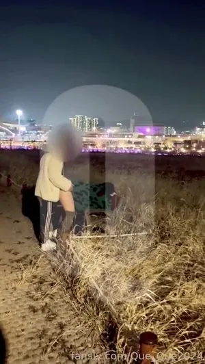 화려한 야경이 한눈에 들어오는 명당에서 야외섹스