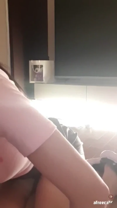 노팬티로 아프리카 방송하다 아웃된 20살혜정이